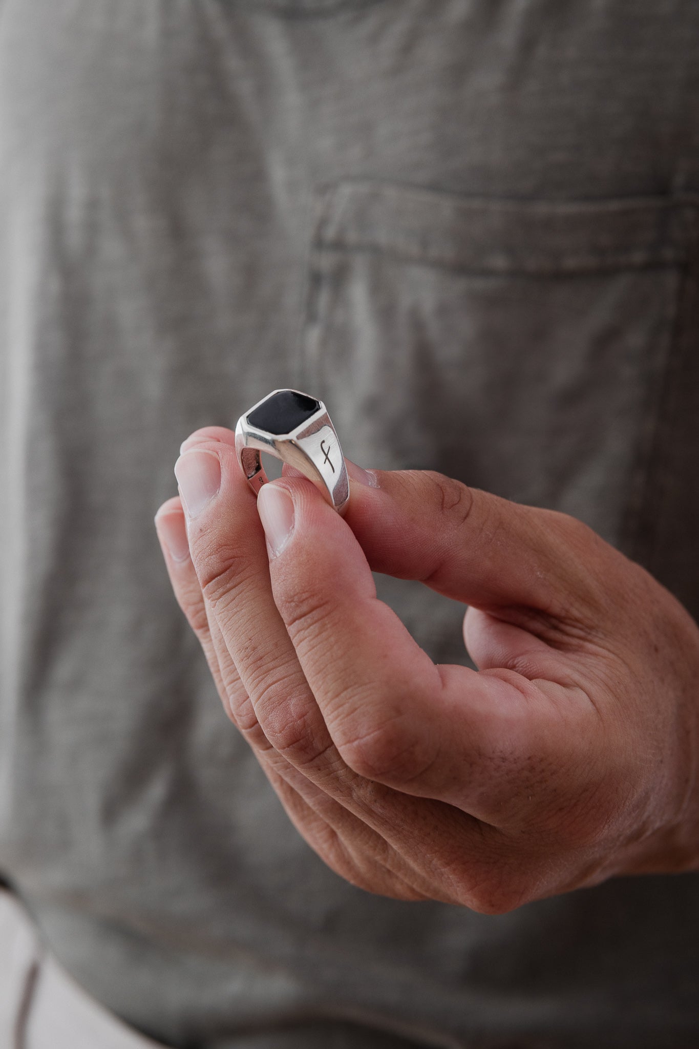 Noir Ring